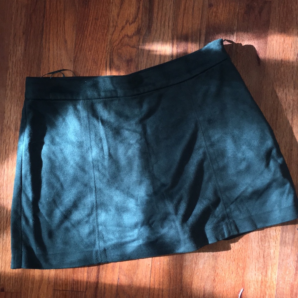 Women’s faux suede mini skirt with shorts